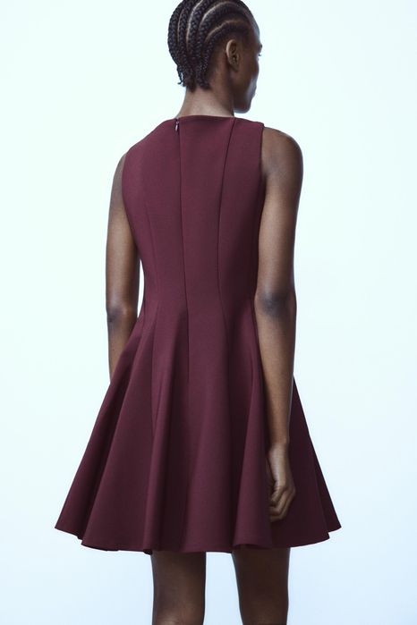 Платье Zara с этикеткой