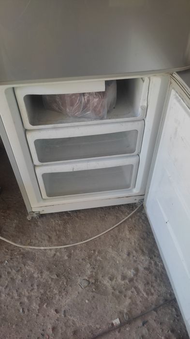 Продам холодильник LG