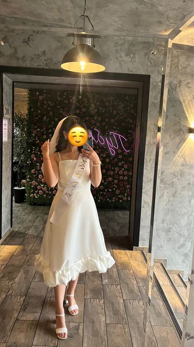 Продам платье 2500 тг