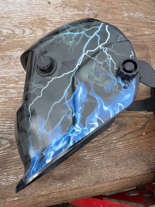 Aparat de sudură și masca automata