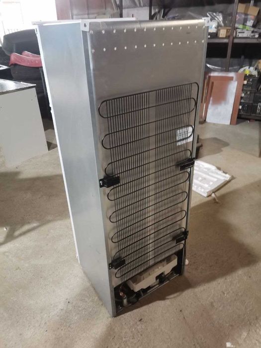 Хладилник за вграждане Beko BDSA250K4SN