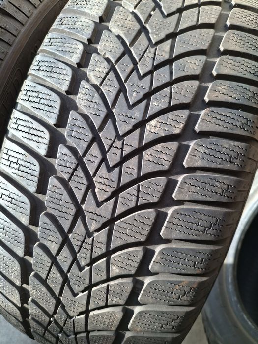 2 Anvelope de iarnă 225 50 r17 Dunlop