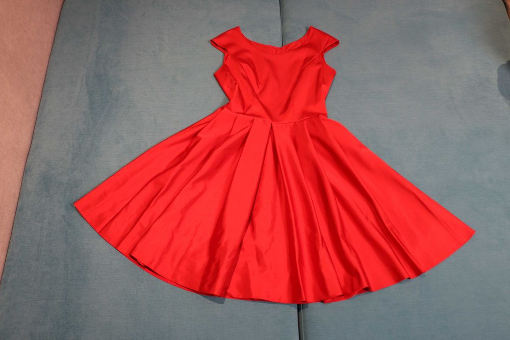 Rochie ocazie Omega rosie marimea 38