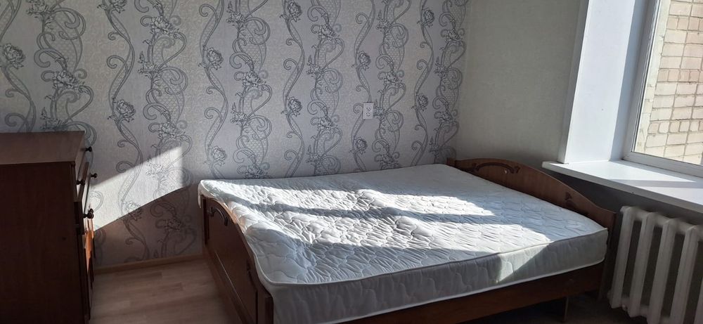 Продам кровать с матрасом.СРОЧНО.