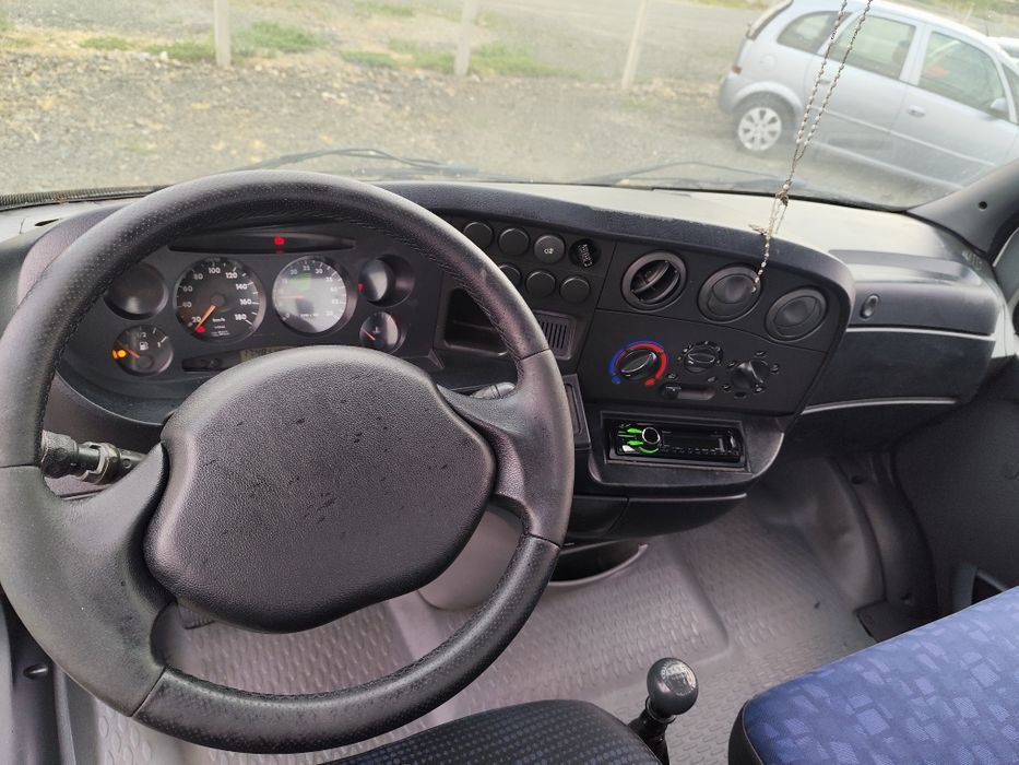 Iveco Daily  Platformă Auto.50C14. An 2005. Motor 3000. Se conduce  cu permis cat B.