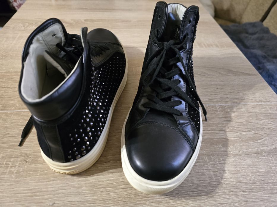 Hogan rebel originali