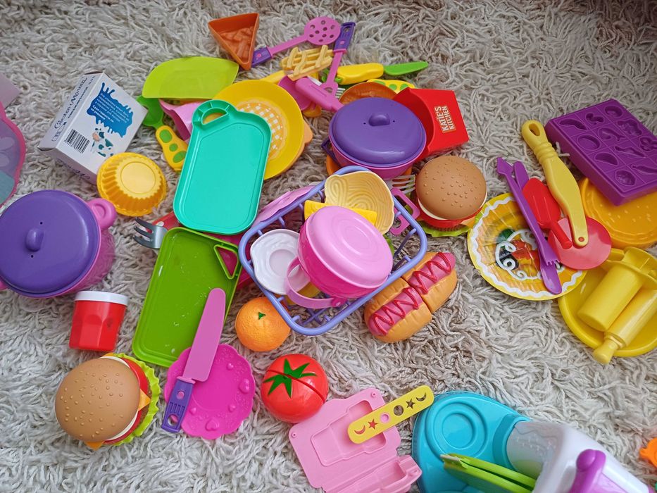 Продам детские игрушки  3+