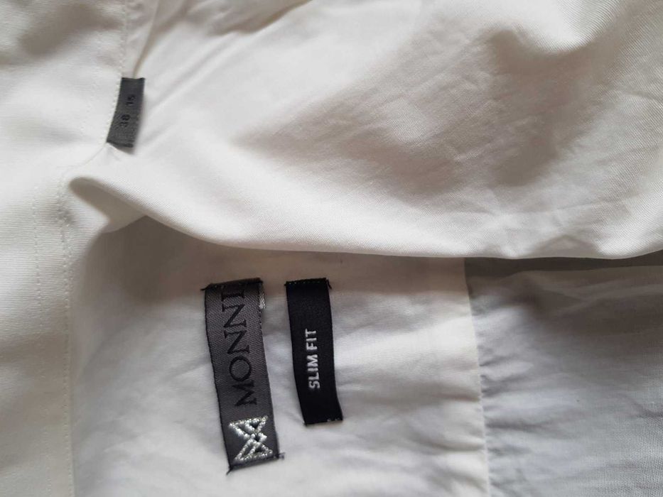 Официален син мъжки костюм, с риза, панталон и аксесоари MONNI