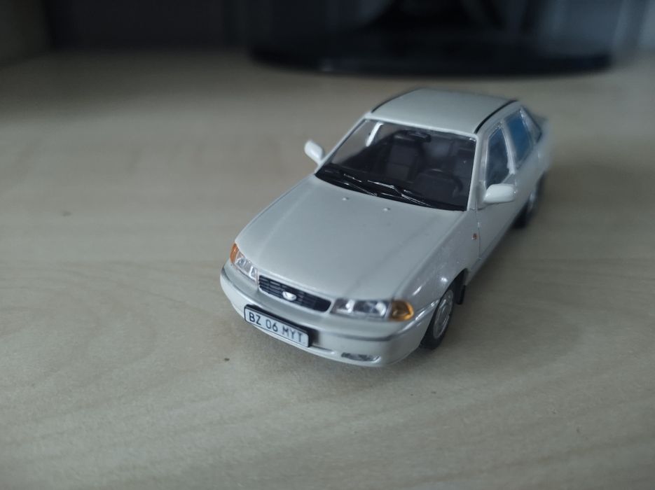 Разни модели 1:43