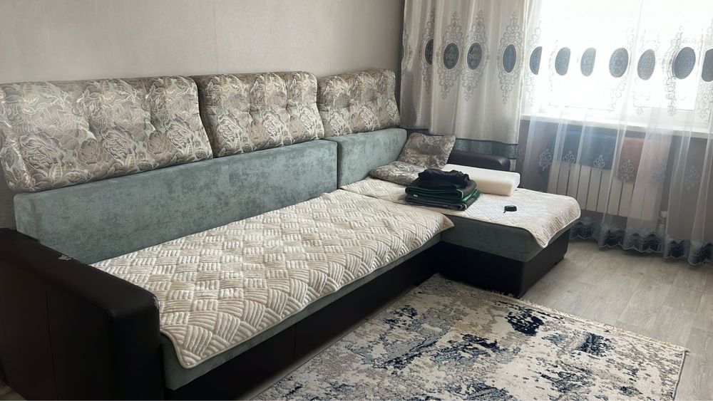 Продам диван угловой длиной 3,2 метра