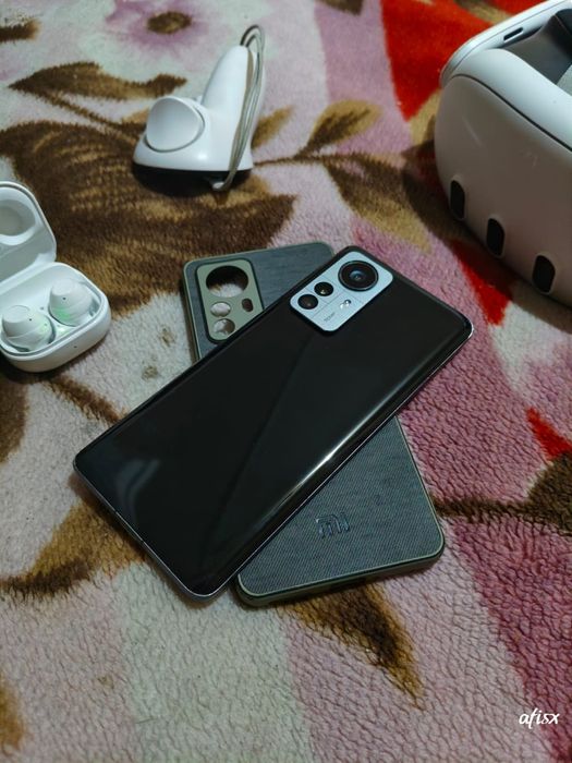 Xiaomi 12 pro    .