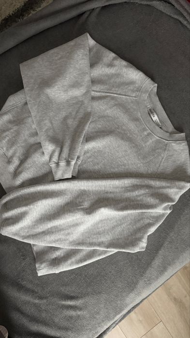 Дамски светлосив суитшърт Bershka (M)