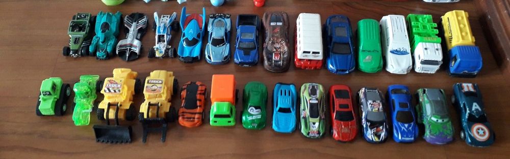 Детские игрушки машинки