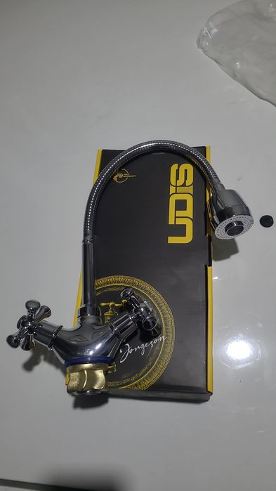 Смесителья для раковины и кухни