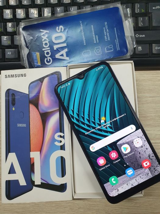 Samsung A10S 32Gb новый