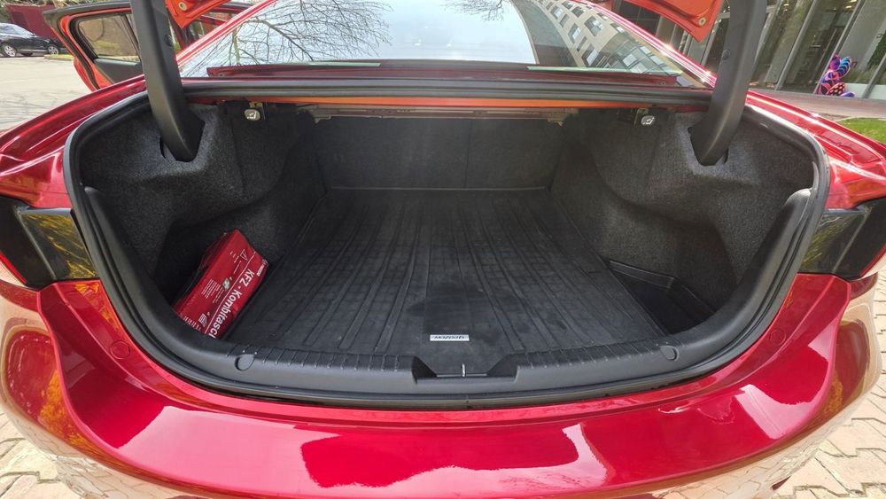 Mazda 6 2. 0 Skyactiv-G бензин, 165 к. с, Закупена и обслужвана само от Mazda- България