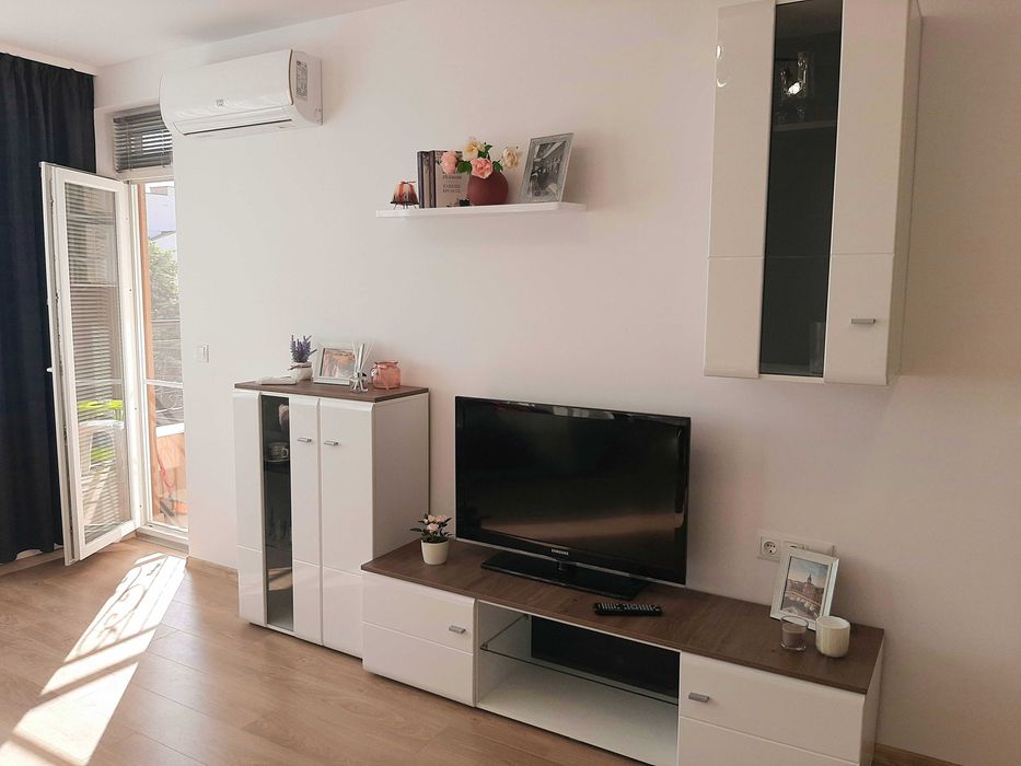Продава се Двустаен апартамент в Бургас, Сарафово - 60 кв.м за 2775 €/кв.м - Снимка #4