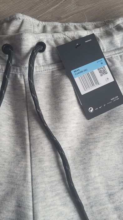 Pantaloni Nike Tech