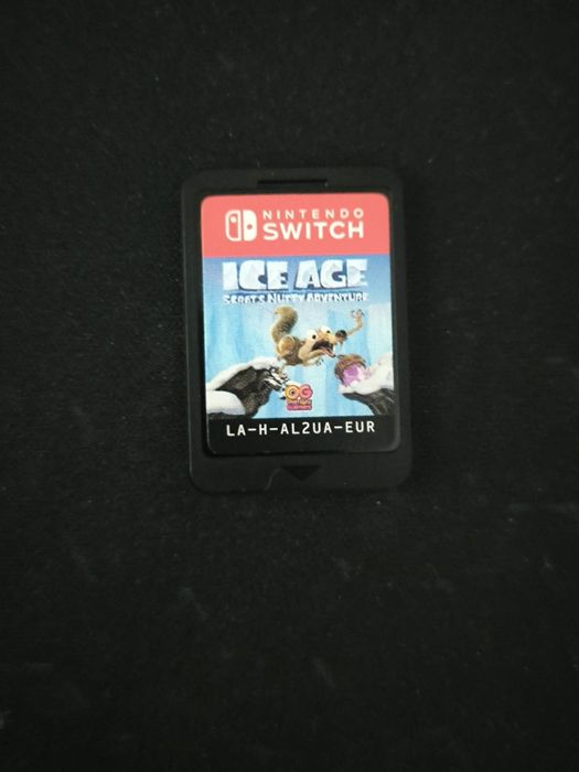 Ice Age Scrat's Nutty Adventure - Nintendo Switch (cutie cu fisură mică)