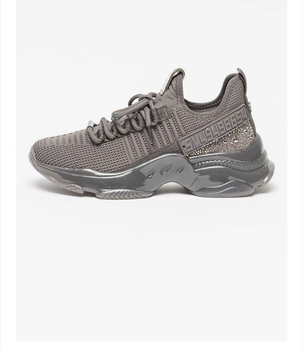 Спортни обувки сиви