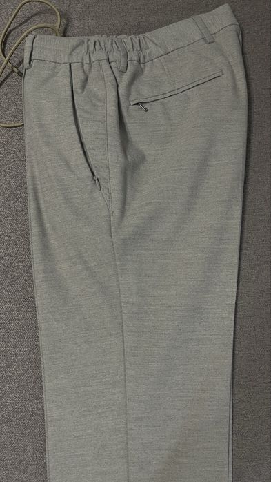 Бу балаларға арналған киімдер сатылады