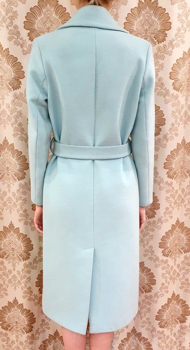 Продаю пальто весна-осень