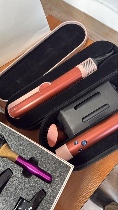 Продам Dyson фен,Dyson утежок