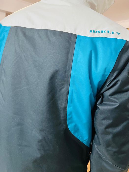 Vand costum Oakley schi/placa, barbatesc