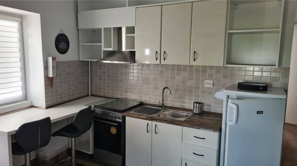 Apartament 2 camere la curte