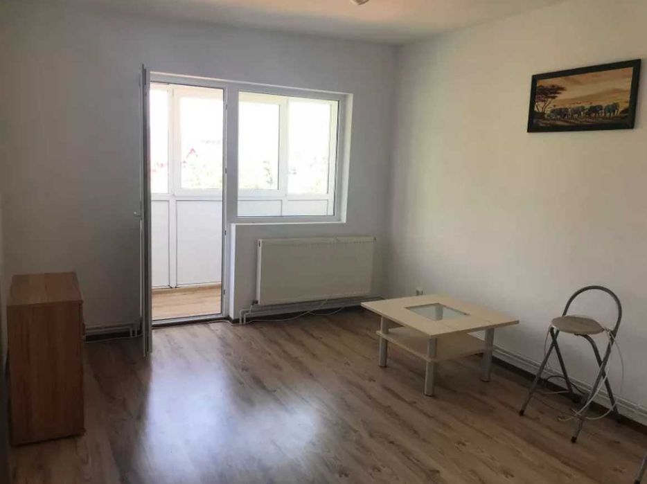 Apartament 2 camere decomandat - zona Milcovului, Campina