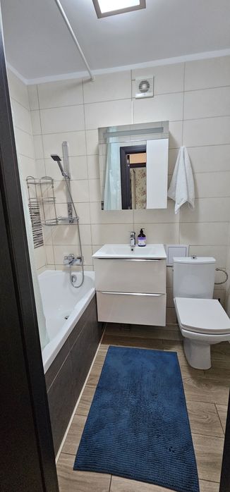 Proprietar, ofer spre închiriere apartament 3 camere, Titan