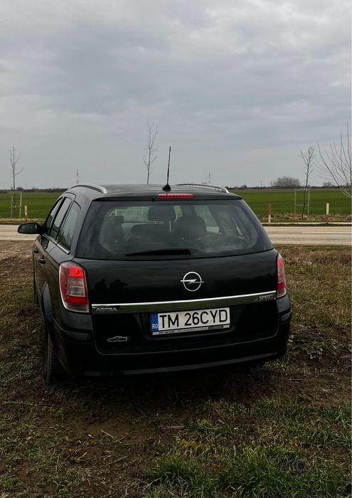 Vând Opel Astra H, an fabricație 2005, motor 1.7 CDTI (101 CP)