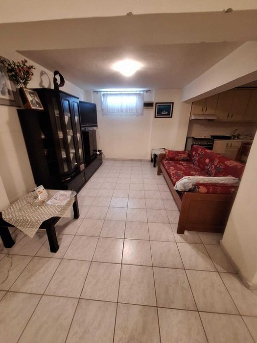 Продава триетажна къща 120 м2 с двор 280 м2 в Аспровалта, Гърция