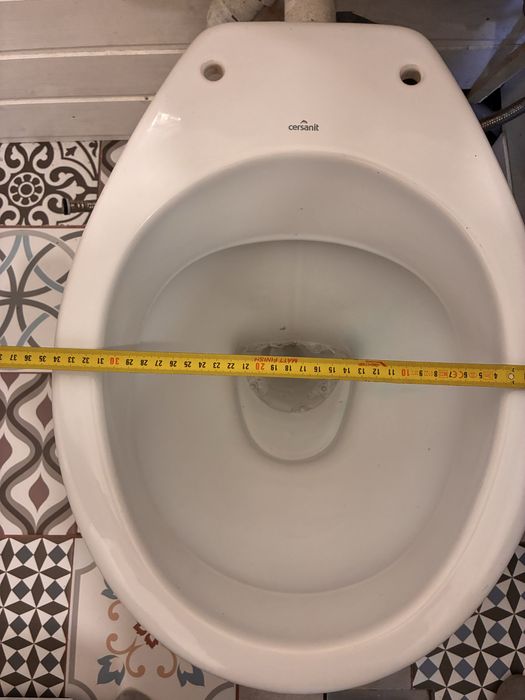 Wc cerasit in stare foarte buna