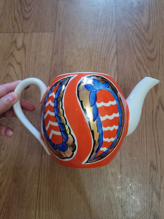 Чайник фарфоровый времен СССР