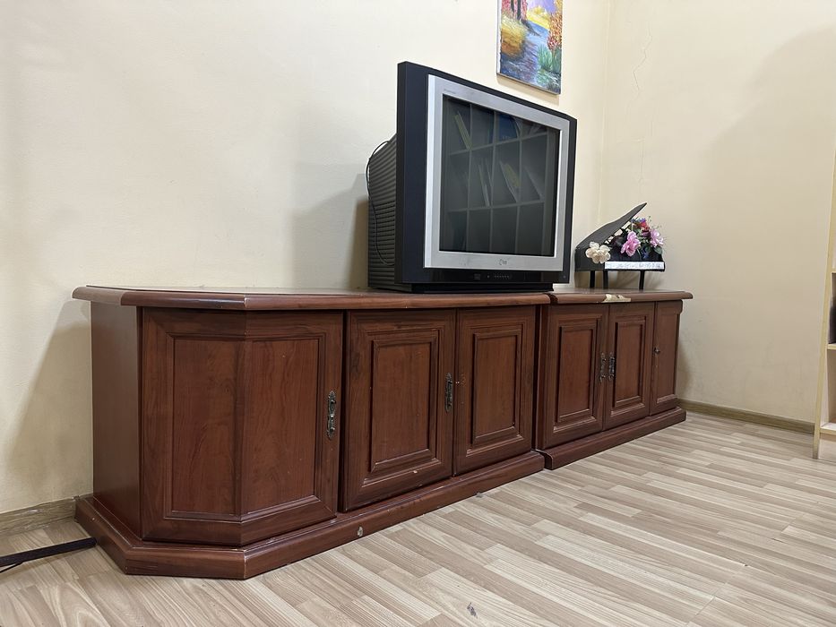 Телевизор продам срочно