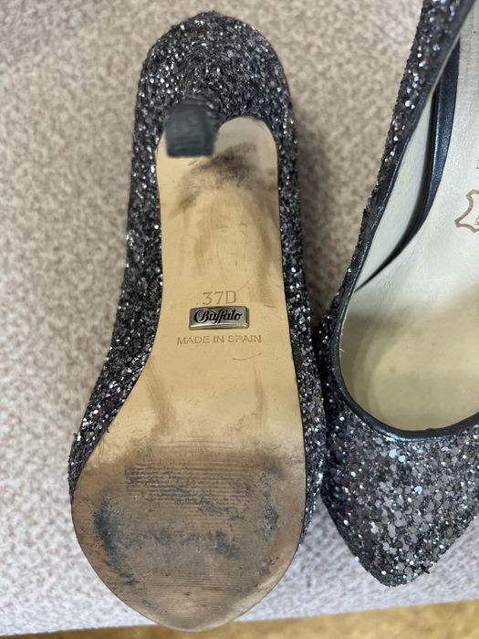 Елегантни дамски обувки