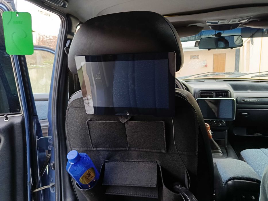 Машина волга 31105