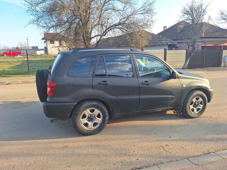 Toyota rav 4x4.