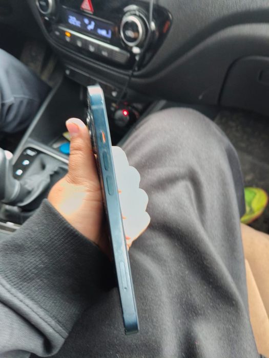 Айфон 13 в идеальном состоянии