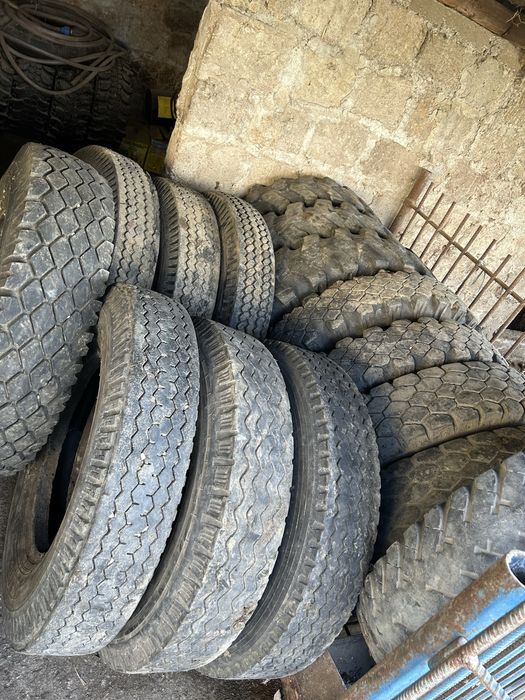 Vand Cauciucuri 8,25---1.200/R20