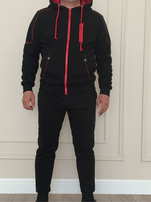 Спортивный костюм