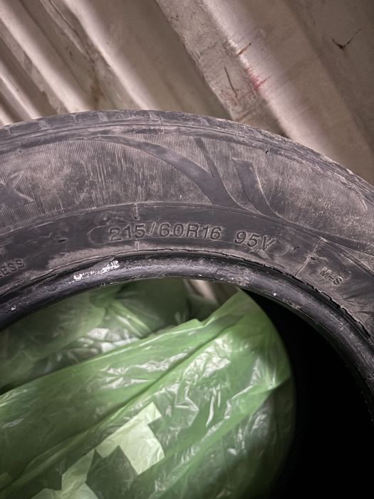 215/60 R16