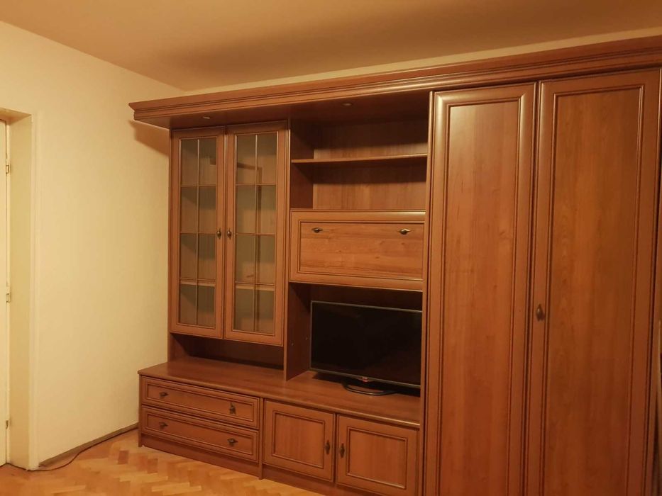 Ofer spre inchiriere apartament 3 camere, ultracentral, complet utilat si mobilat