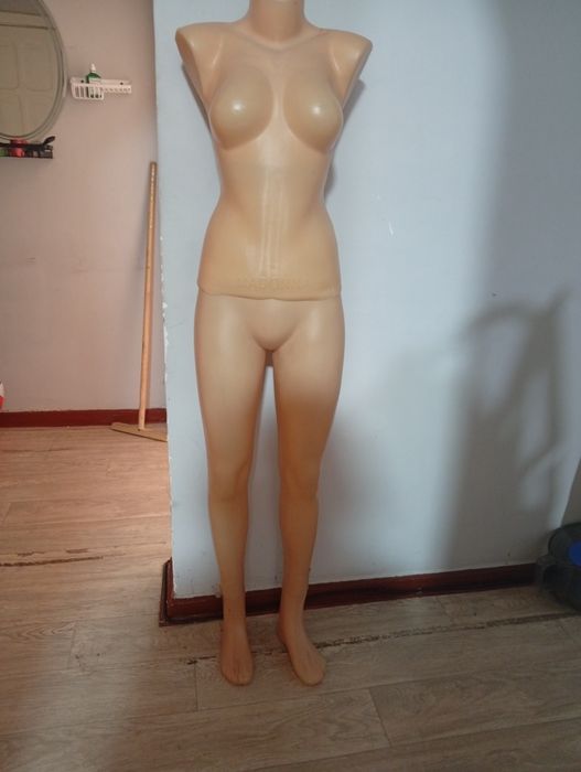 Продаю Маникен 80 тыс. Сергели