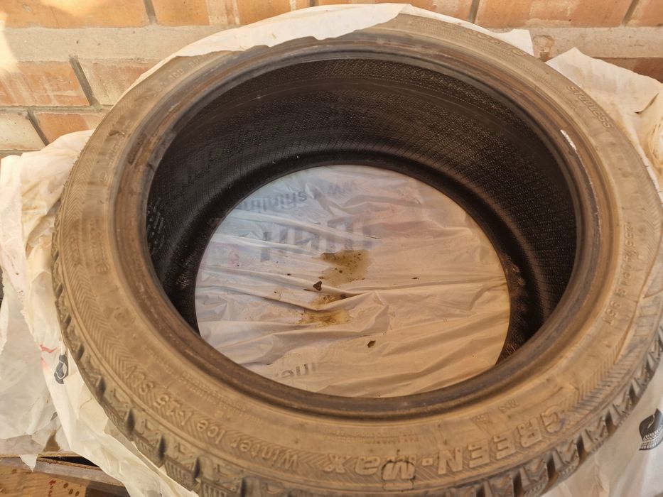 Зимний шины 255/40R18 95т