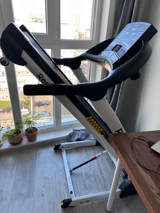 Електрическа бягаща патека Reebok