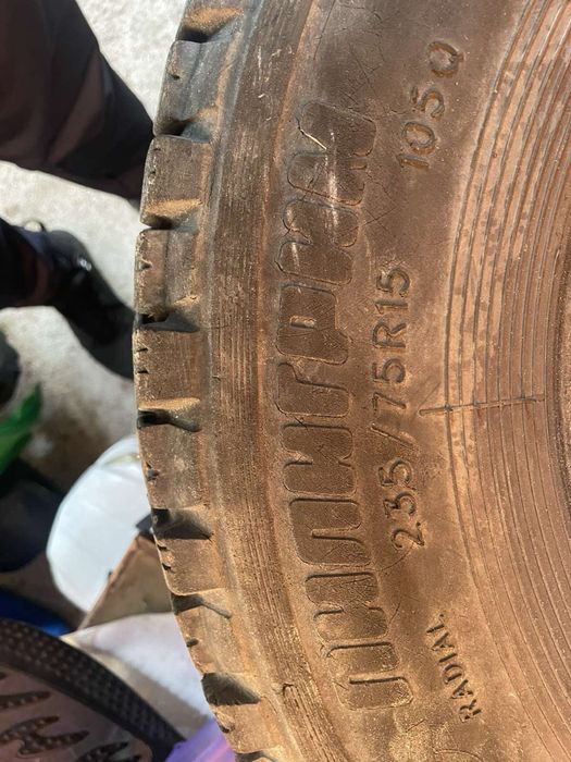 Продавам гуми 235/75/15