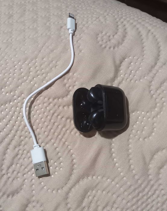 Нови слушалки тип AirPods + ПОДАРЪК USB адаптер