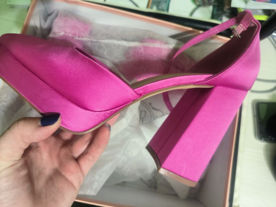 Продам туфли Братц с квадратным носком